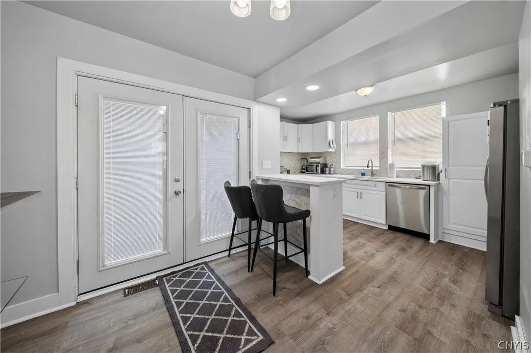 209 Hazelhurst Avenue, Syracuse, New York 13206, Syracuse, New York 13206, 3 Bedrooms Bedrooms, 6 Rooms Rooms,1 BathroomBathrooms,Residential,For Sale,209 Hazelhurst Avenue, Syracuse, New York 13206,0,S1695691