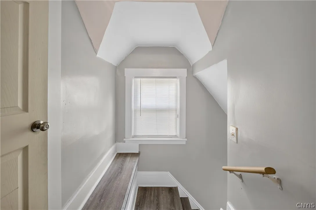 209 Hazelhurst Avenue, Syracuse, New York 13206, Syracuse, New York 13206, 3 Bedrooms Bedrooms, 6 Rooms Rooms,1 BathroomBathrooms,Residential,For Sale,209 Hazelhurst Avenue, Syracuse, New York 13206,0,S1695691