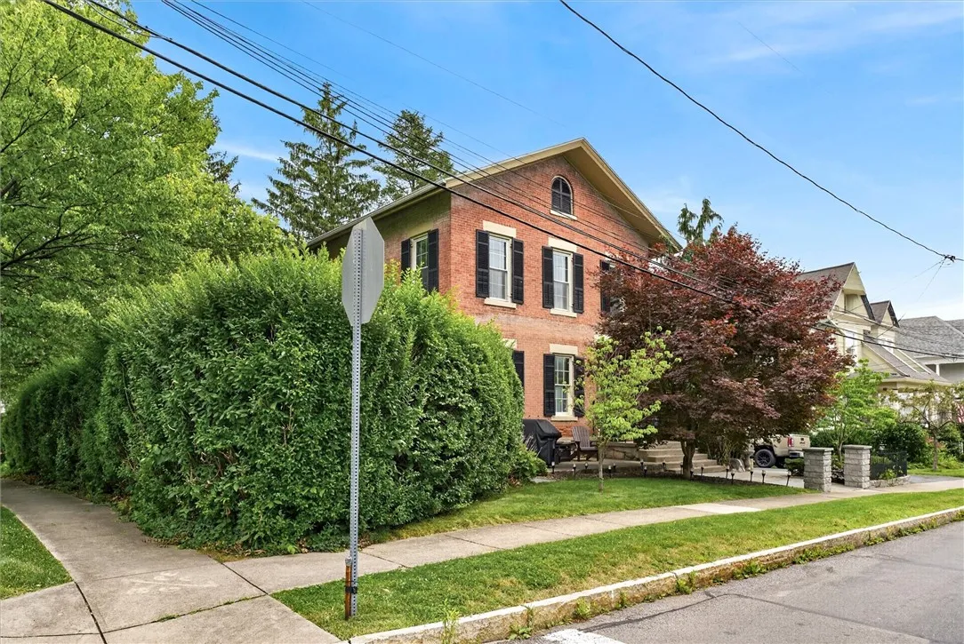 47 Sly Street, Canandaigua City, New York 14424, Canandaigua City, New York 14424, 4 Bedrooms Bedrooms, ,2 BathroomsBathrooms,Residential,For Sale,47 Sly Street, Canandaigua City, New York 14424,0,R1696805