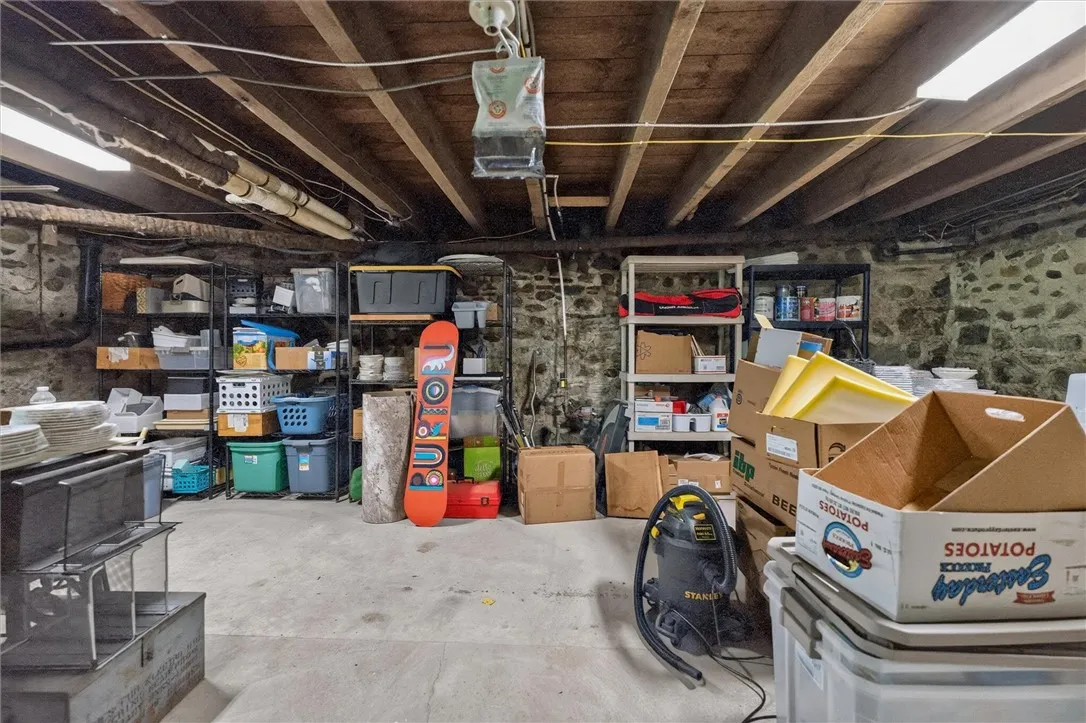 47 Sly Street, Canandaigua City, New York 14424, Canandaigua City, New York 14424, 4 Bedrooms Bedrooms, ,2 BathroomsBathrooms,Residential,For Sale,47 Sly Street, Canandaigua City, New York 14424,0,R1696805