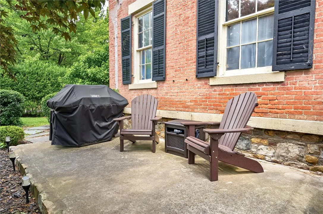 47 Sly Street, Canandaigua City, New York 14424, Canandaigua City, New York 14424, 4 Bedrooms Bedrooms, ,2 BathroomsBathrooms,Residential,For Sale,47 Sly Street, Canandaigua City, New York 14424,0,R1696805