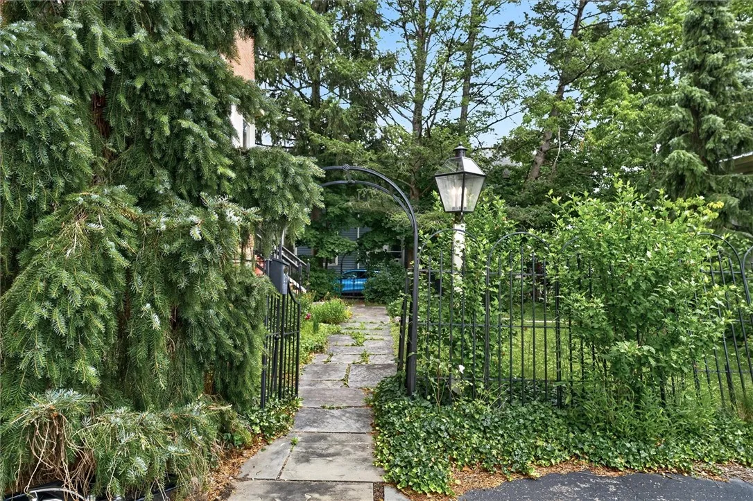 47 Sly Street, Canandaigua City, New York 14424, Canandaigua City, New York 14424, 4 Bedrooms Bedrooms, ,2 BathroomsBathrooms,Residential,For Sale,47 Sly Street, Canandaigua City, New York 14424,0,R1696805