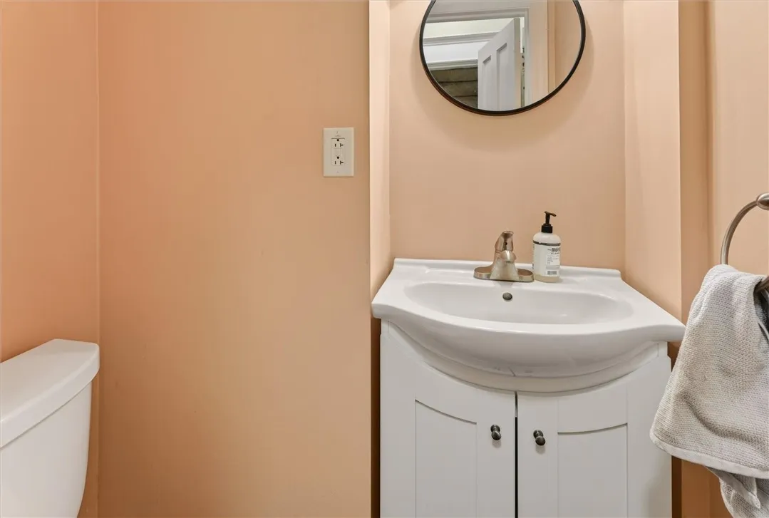 47 Sly Street, Canandaigua City, New York 14424, Canandaigua City, New York 14424, 4 Bedrooms Bedrooms, ,2 BathroomsBathrooms,Residential,For Sale,47 Sly Street, Canandaigua City, New York 14424,0,R1696805