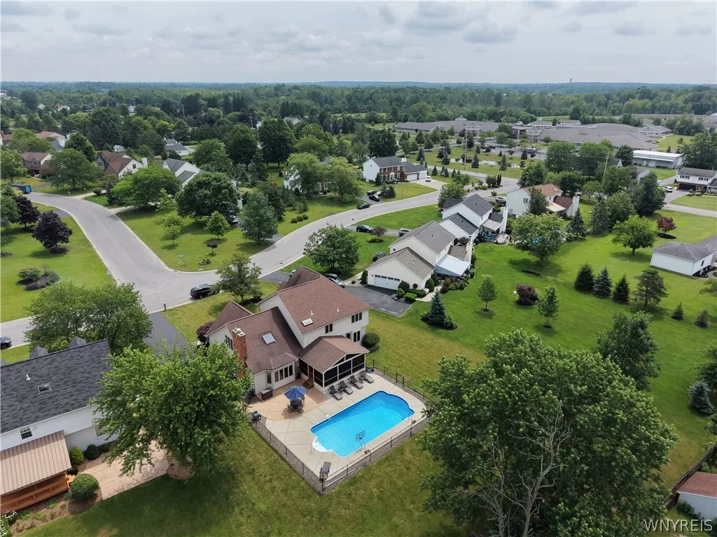 6110 Meadow Lakes Drive, Clarence, New York 14051, Clarence, New York 14051, 4 Bedrooms Bedrooms, 10 Rooms Rooms,2 BathroomsBathrooms,Residential,For Sale,6110 Meadow Lakes Drive, Clarence, New York 14051,0,B1696200