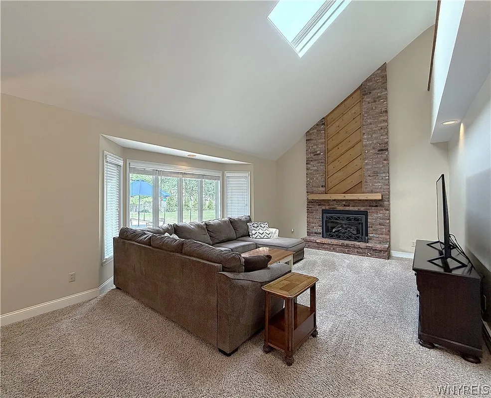 6110 Meadow Lakes Drive, Clarence, New York 14051, Clarence, New York 14051, 4 Bedrooms Bedrooms, 10 Rooms Rooms,2 BathroomsBathrooms,Residential,For Sale,6110 Meadow Lakes Drive, Clarence, New York 14051,0,B1696200