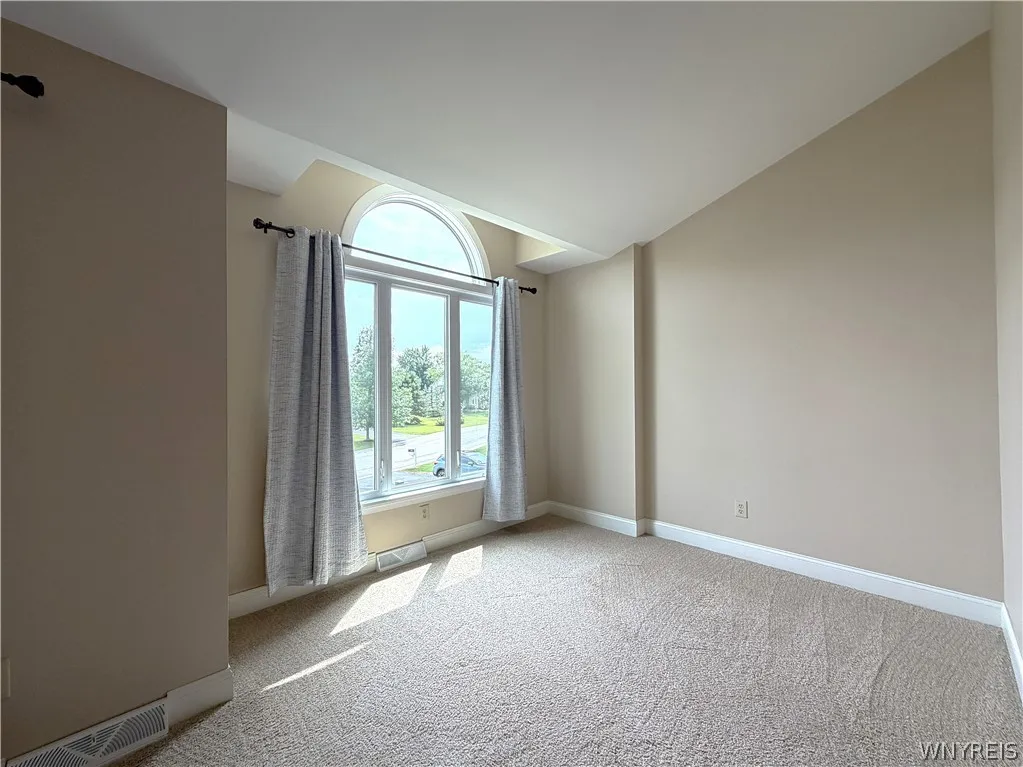 6110 Meadow Lakes Drive, Clarence, New York 14051, Clarence, New York 14051, 4 Bedrooms Bedrooms, 10 Rooms Rooms,2 BathroomsBathrooms,Residential,For Sale,6110 Meadow Lakes Drive, Clarence, New York 14051,0,B1696200