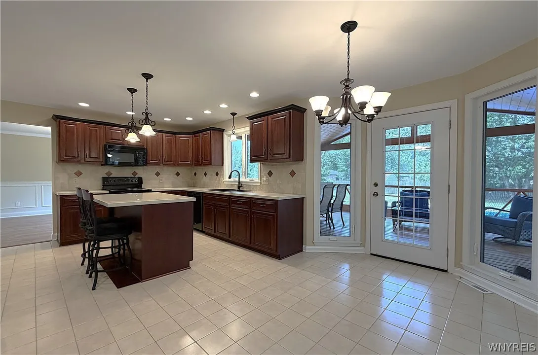 6110 Meadow Lakes Drive, Clarence, New York 14051, Clarence, New York 14051, 4 Bedrooms Bedrooms, 10 Rooms Rooms,2 BathroomsBathrooms,Residential,For Sale,6110 Meadow Lakes Drive, Clarence, New York 14051,0,B1696200