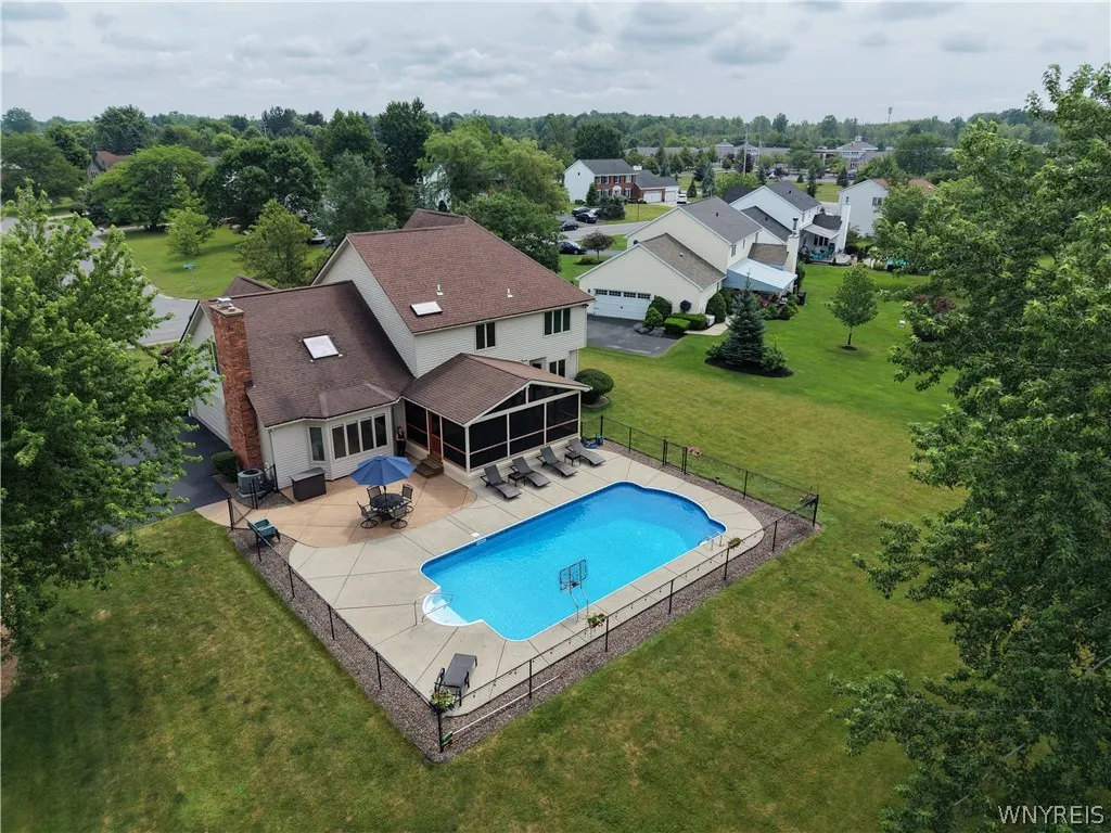 6110 Meadow Lakes Drive, Clarence, New York 14051, Clarence, New York 14051, 4 Bedrooms Bedrooms, 10 Rooms Rooms,2 BathroomsBathrooms,Residential,For Sale,6110 Meadow Lakes Drive, Clarence, New York 14051,0,B1696200