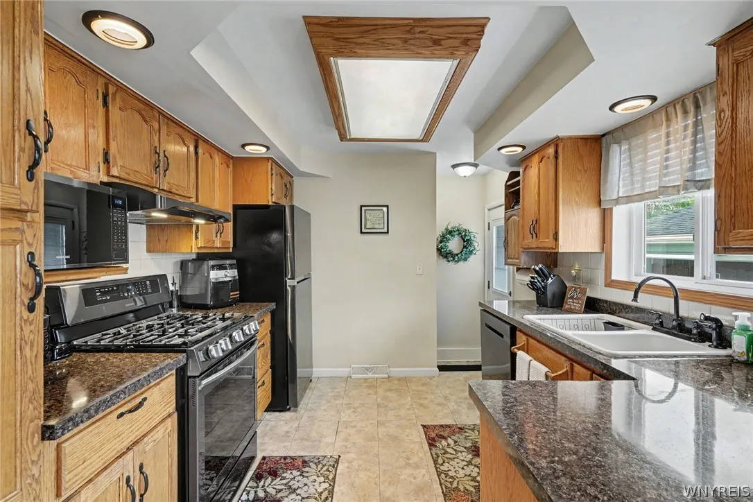 4351 East Frontier Drive, Hamburg, New York 14219, Hamburg, New York 14219, 3 Bedrooms Bedrooms, 5 Rooms Rooms,1 BathroomBathrooms,Residential,For Sale,4351 East Frontier Drive, Hamburg, New York 14219,0,B1696721