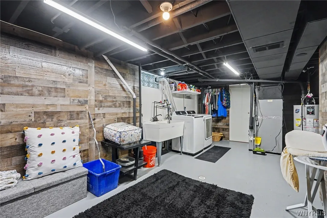 LAUNDRY AREA