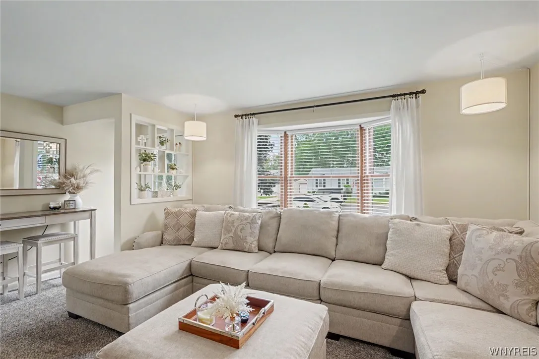 4351 East Frontier Drive, Hamburg, New York 14219, Hamburg, New York 14219, 3 Bedrooms Bedrooms, 5 Rooms Rooms,1 BathroomBathrooms,Residential,For Sale,4351 East Frontier Drive, Hamburg, New York 14219,0,B1696721