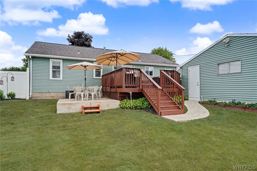 4351 East Frontier Drive, Hamburg, New York 14219, Hamburg, New York 14219, 3 Bedrooms Bedrooms, 5 Rooms Rooms,1 BathroomBathrooms,Residential,For Sale,4351 East Frontier Drive, Hamburg, New York 14219,0,B1696721