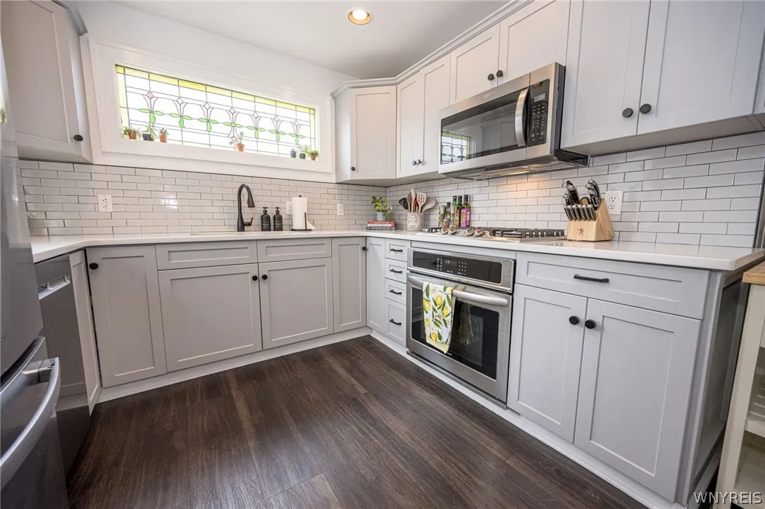 8 North Drive, Buffalo, New York 14216, Buffalo, New York 14216, 3 Bedrooms Bedrooms, 9 Rooms Rooms,2 BathroomsBathrooms,Residential,For Sale,8 North Drive, Buffalo, New York 14216,0,B1695194