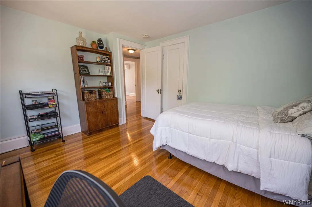 8 North Drive, Buffalo, New York 14216, Buffalo, New York 14216, 3 Bedrooms Bedrooms, 9 Rooms Rooms,2 BathroomsBathrooms,Residential,For Sale,8 North Drive, Buffalo, New York 14216,0,B1695194