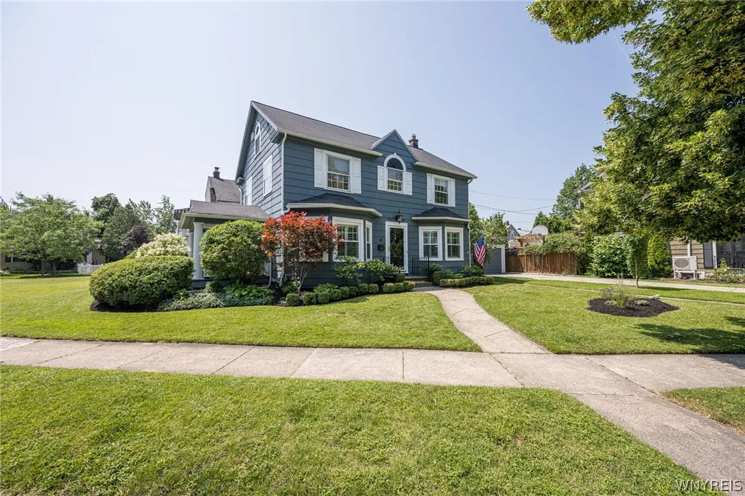 8 North Drive, Buffalo, New York 14216, Buffalo, New York 14216, 3 Bedrooms Bedrooms, 9 Rooms Rooms,2 BathroomsBathrooms,Residential,For Sale,8 North Drive, Buffalo, New York 14216,0,B1695194