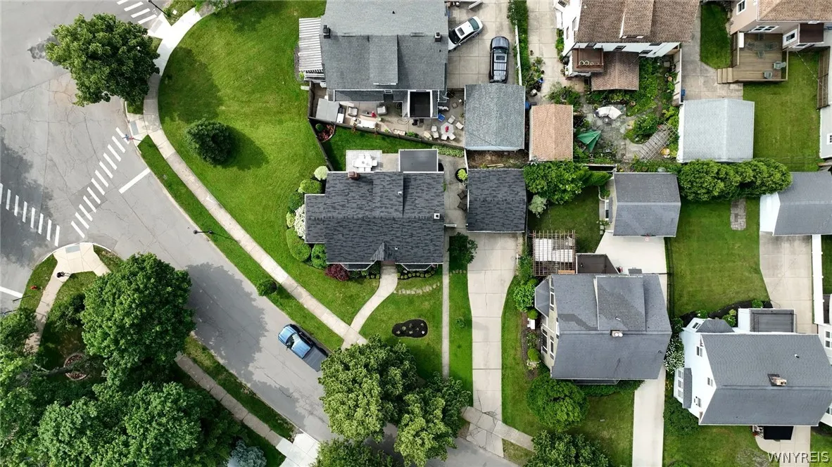 8 North Drive, Buffalo, New York 14216, Buffalo, New York 14216, 3 Bedrooms Bedrooms, 9 Rooms Rooms,2 BathroomsBathrooms,Residential,For Sale,8 North Drive, Buffalo, New York 14216,0,B1695194