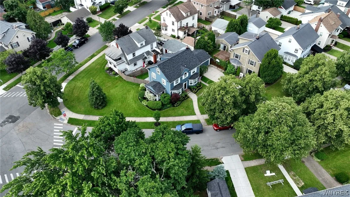 8 North Drive, Buffalo, New York 14216, Buffalo, New York 14216, 3 Bedrooms Bedrooms, 9 Rooms Rooms,2 BathroomsBathrooms,Residential,For Sale,8 North Drive, Buffalo, New York 14216,0,B1695194