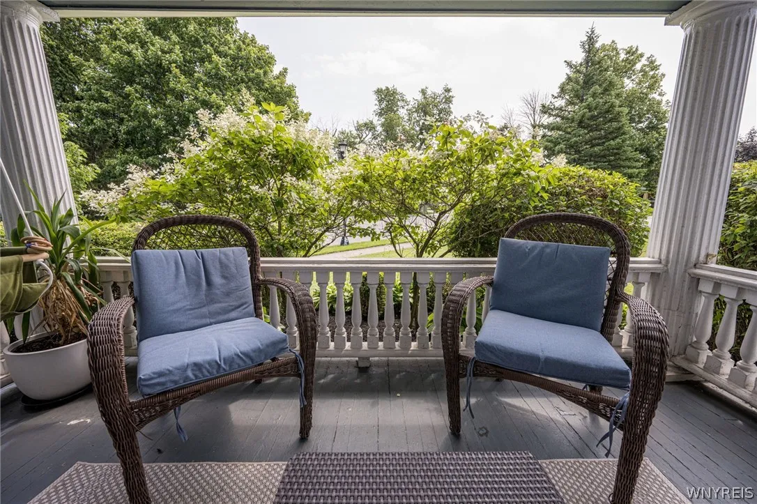 8 North Drive, Buffalo, New York 14216, Buffalo, New York 14216, 3 Bedrooms Bedrooms, 9 Rooms Rooms,2 BathroomsBathrooms,Residential,For Sale,8 North Drive, Buffalo, New York 14216,0,B1695194