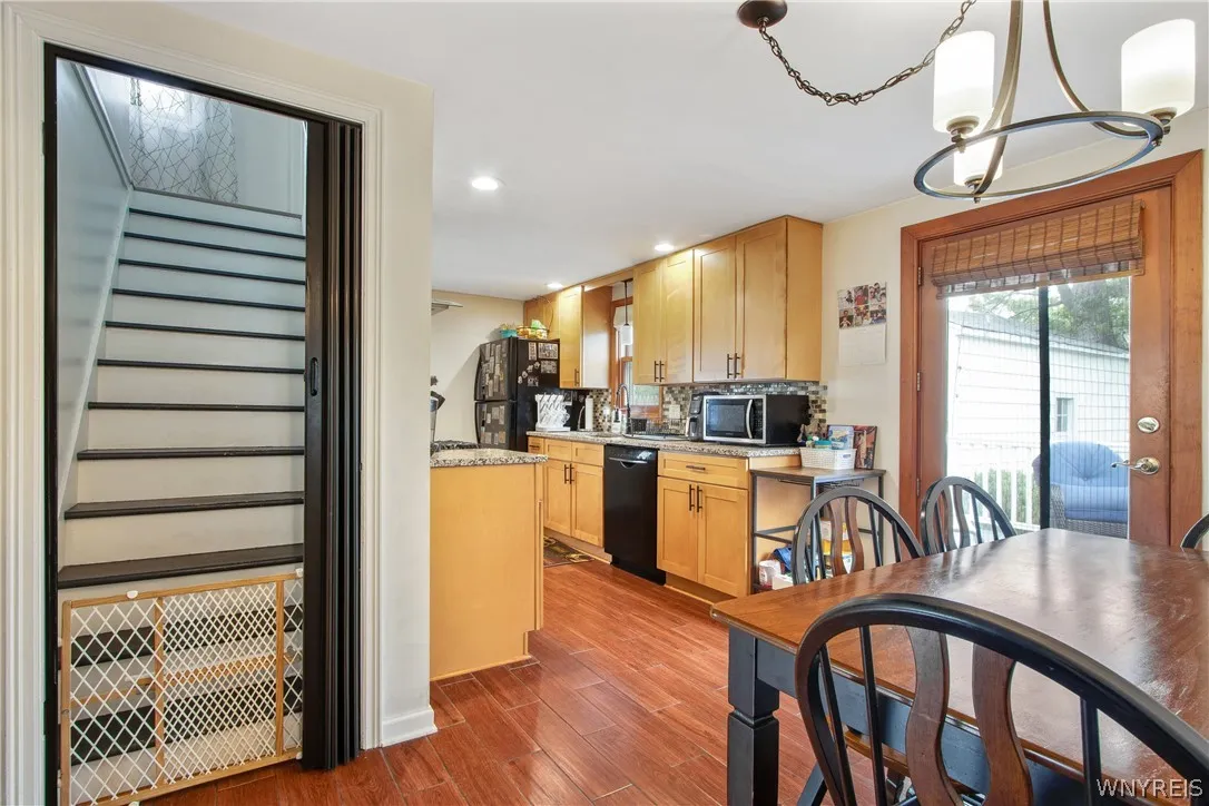 224 Paramount Parkway, Tonawanda, New York 14223, Tonawanda, New York 14223, 3 Bedrooms Bedrooms, 6 Rooms Rooms,1 BathroomBathrooms,Residential,For Sale,224 Paramount Parkway, Tonawanda, New York 14223,0,B1696579