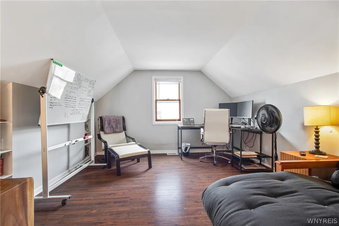 224 Paramount Parkway, Tonawanda, New York 14223, Tonawanda, New York 14223, 3 Bedrooms Bedrooms, 6 Rooms Rooms,1 BathroomBathrooms,Residential,For Sale,224 Paramount Parkway, Tonawanda, New York 14223,0,B1696579
