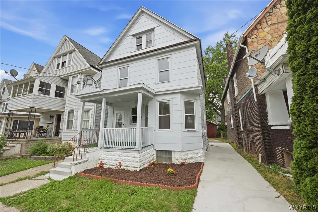 114 Spaulding Street, Buffalo, New York 14220, Buffalo, New York 14220, 4 Bedrooms Bedrooms, 9 Rooms Rooms,1 BathroomBathrooms,Residential,For Sale,114 Spaulding Street, Buffalo, New York 14220,0,B1696877