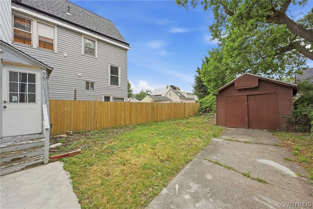 114 Spaulding Street, Buffalo, New York 14220, Buffalo, New York 14220, 4 Bedrooms Bedrooms, 9 Rooms Rooms,1 BathroomBathrooms,Residential,For Sale,114 Spaulding Street, Buffalo, New York 14220,0,B1696877