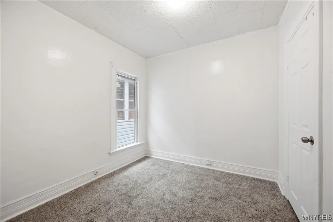 114 Spaulding Street, Buffalo, New York 14220, Buffalo, New York 14220, 4 Bedrooms Bedrooms, 9 Rooms Rooms,1 BathroomBathrooms,Residential,For Sale,114 Spaulding Street, Buffalo, New York 14220,0,B1696877