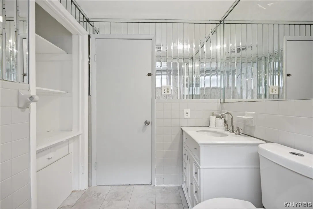 114 Spaulding Street, Buffalo, New York 14220, Buffalo, New York 14220, 4 Bedrooms Bedrooms, 9 Rooms Rooms,1 BathroomBathrooms,Residential,For Sale,114 Spaulding Street, Buffalo, New York 14220,0,B1696877