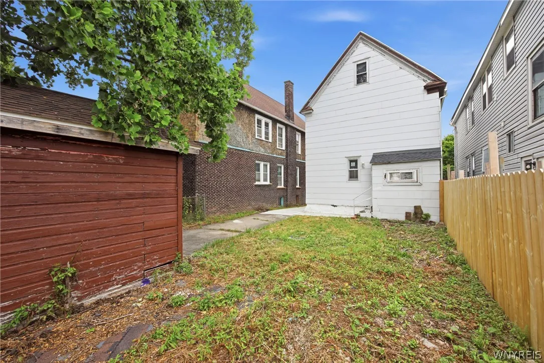 114 Spaulding Street, Buffalo, New York 14220, Buffalo, New York 14220, 4 Bedrooms Bedrooms, 9 Rooms Rooms,1 BathroomBathrooms,Residential,For Sale,114 Spaulding Street, Buffalo, New York 14220,0,B1696877