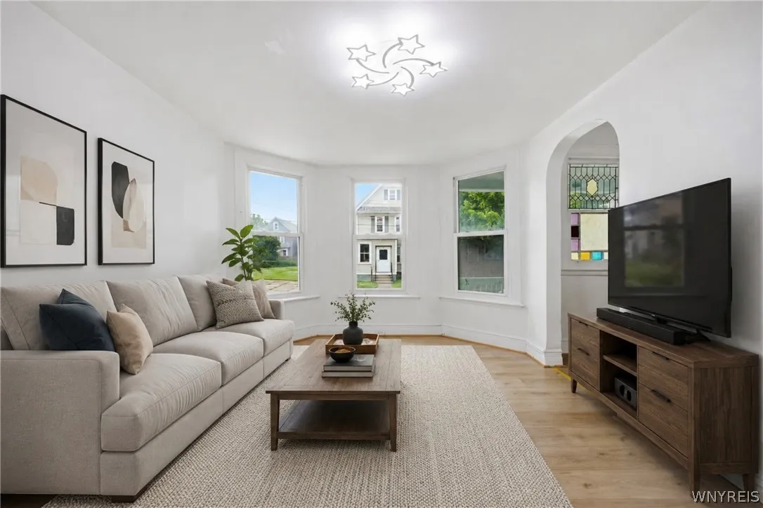 114 Spaulding Street, Buffalo, New York 14220, Buffalo, New York 14220, 4 Bedrooms Bedrooms, 9 Rooms Rooms,1 BathroomBathrooms,Residential,For Sale,114 Spaulding Street, Buffalo, New York 14220,0,B1696877