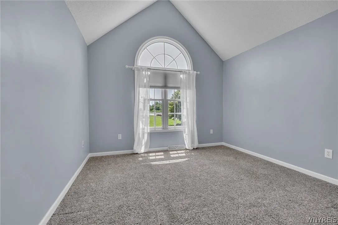 9090 Via Cimato Dr, Clarence, New York 14032, Clarence, New York 14032, 4 Bedrooms Bedrooms, 8 Rooms Rooms,2 BathroomsBathrooms,Residential,For Sale,9090 Via Cimato Dr, Clarence, New York 14032,0,B1696341