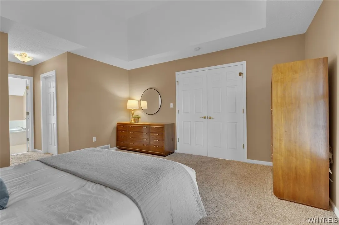 9090 Via Cimato Dr, Clarence, New York 14032, Clarence, New York 14032, 4 Bedrooms Bedrooms, 8 Rooms Rooms,2 BathroomsBathrooms,Residential,For Sale,9090 Via Cimato Dr, Clarence, New York 14032,0,B1696341