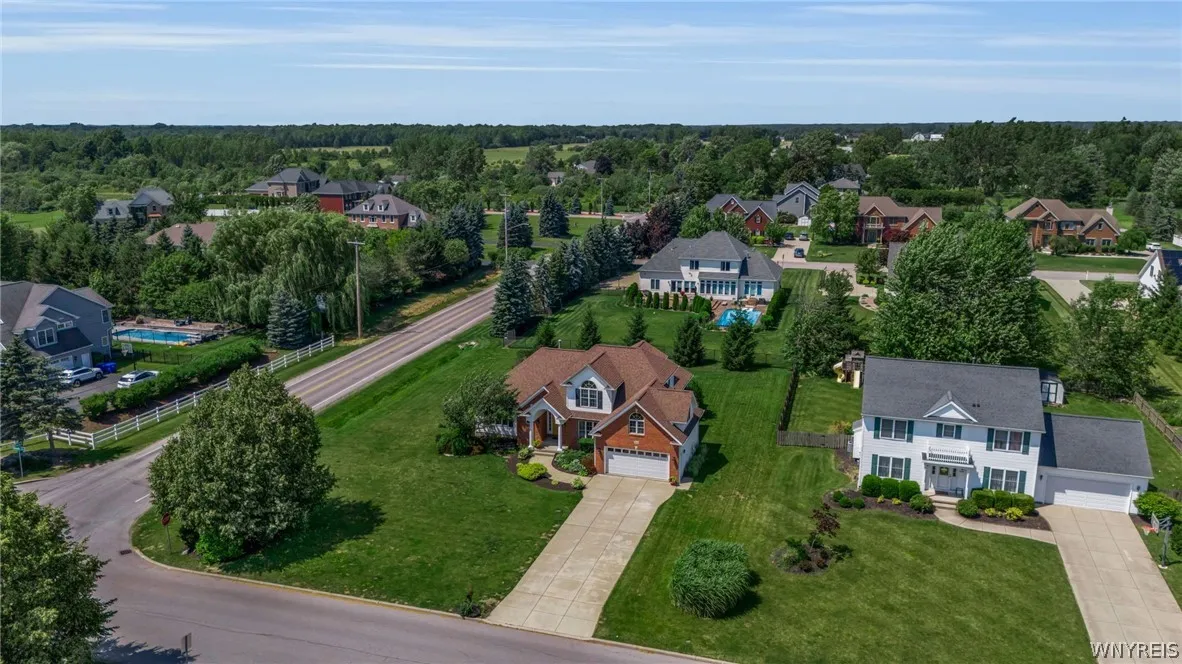 9090 Via Cimato Dr, Clarence, New York 14032, Clarence, New York 14032, 4 Bedrooms Bedrooms, 8 Rooms Rooms,2 BathroomsBathrooms,Residential,For Sale,9090 Via Cimato Dr, Clarence, New York 14032,0,B1696341