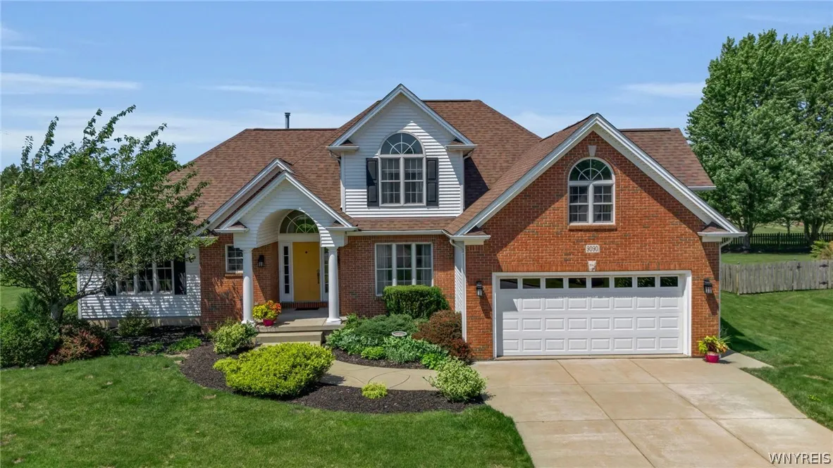 9090 Via Cimato Dr, Clarence, New York 14032, Clarence, New York 14032, 4 Bedrooms Bedrooms, 8 Rooms Rooms,2 BathroomsBathrooms,Residential,For Sale,9090 Via Cimato Dr, Clarence, New York 14032,0,B1696341