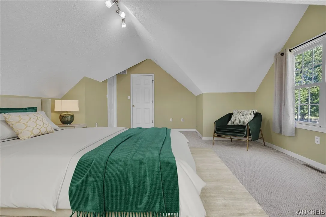 9090 Via Cimato Dr, Clarence, New York 14032, Clarence, New York 14032, 4 Bedrooms Bedrooms, 8 Rooms Rooms,2 BathroomsBathrooms,Residential,For Sale,9090 Via Cimato Dr, Clarence, New York 14032,0,B1696341