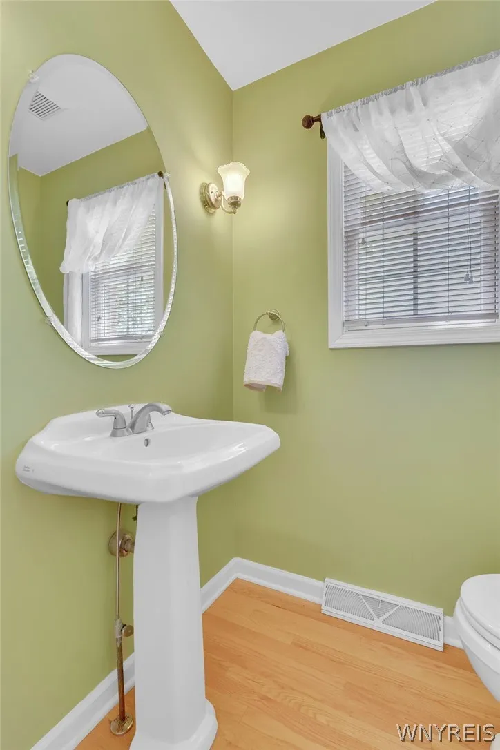 9090 Via Cimato Dr, Clarence, New York 14032, Clarence, New York 14032, 4 Bedrooms Bedrooms, 8 Rooms Rooms,2 BathroomsBathrooms,Residential,For Sale,9090 Via Cimato Dr, Clarence, New York 14032,0,B1696341