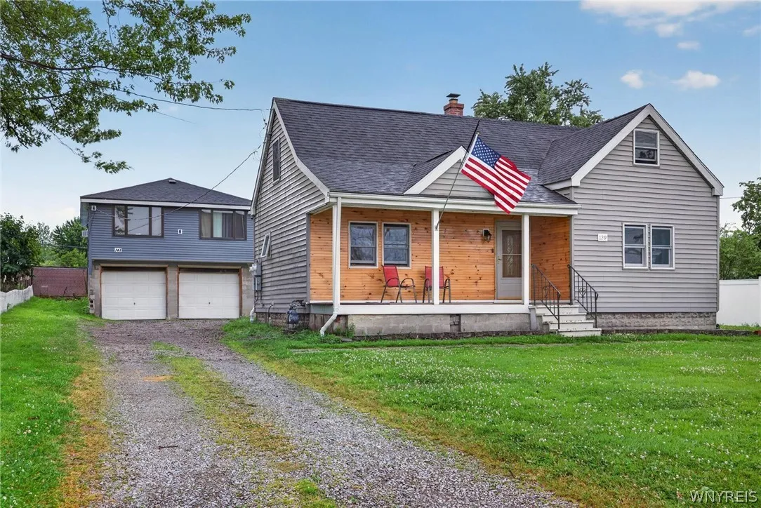139-141 Hillside Avenue, Orchard Park, New York 14, Orchard Park, New York 14127, 3 Bedrooms Bedrooms, 7 Rooms Rooms,1 BathroomBathrooms,Residential,For Sale,139-141 Hillside Avenue, Orchard Park, New York 14,0,B1696358