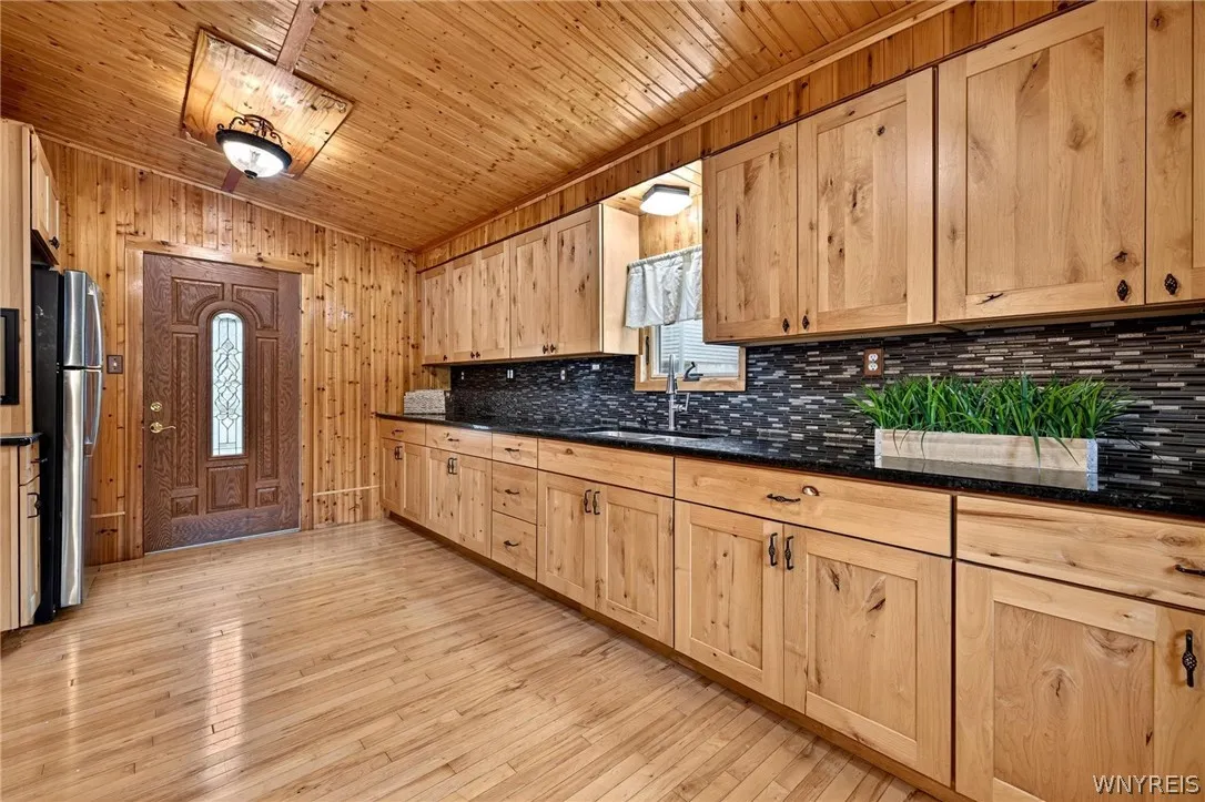 139-141 Hillside Avenue, Orchard Park, New York 14, Orchard Park, New York 14127, 5 Bedrooms Bedrooms, ,2 BathroomsBathrooms,Residential,For Sale,139-141 Hillside Avenue, Orchard Park, New York 14,0,B1696366