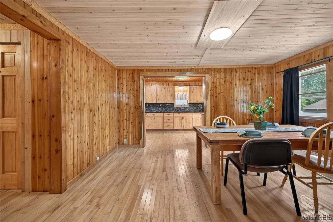 139-141 Hillside Avenue, Orchard Park, New York 14, Orchard Park, New York 14127, 5 Bedrooms Bedrooms, ,2 BathroomsBathrooms,Residential,For Sale,139-141 Hillside Avenue, Orchard Park, New York 14,0,B1696366