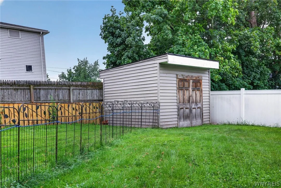 139-141 Hillside Avenue, Orchard Park, New York 14, Orchard Park, New York 14127, 5 Bedrooms Bedrooms, ,2 BathroomsBathrooms,Residential,For Sale,139-141 Hillside Avenue, Orchard Park, New York 14,0,B1696366