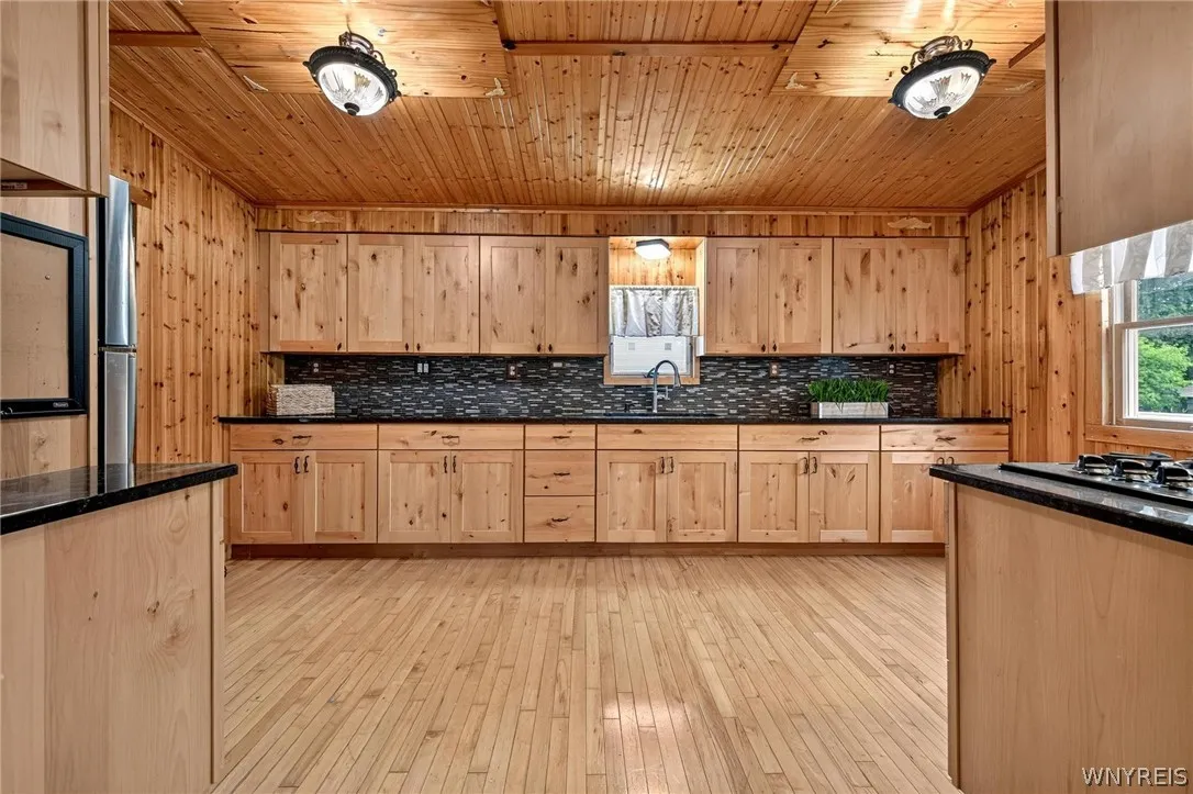 139-141 Hillside Avenue, Orchard Park, New York 14, Orchard Park, New York 14127, 5 Bedrooms Bedrooms, ,2 BathroomsBathrooms,Residential,For Sale,139-141 Hillside Avenue, Orchard Park, New York 14,0,B1696366