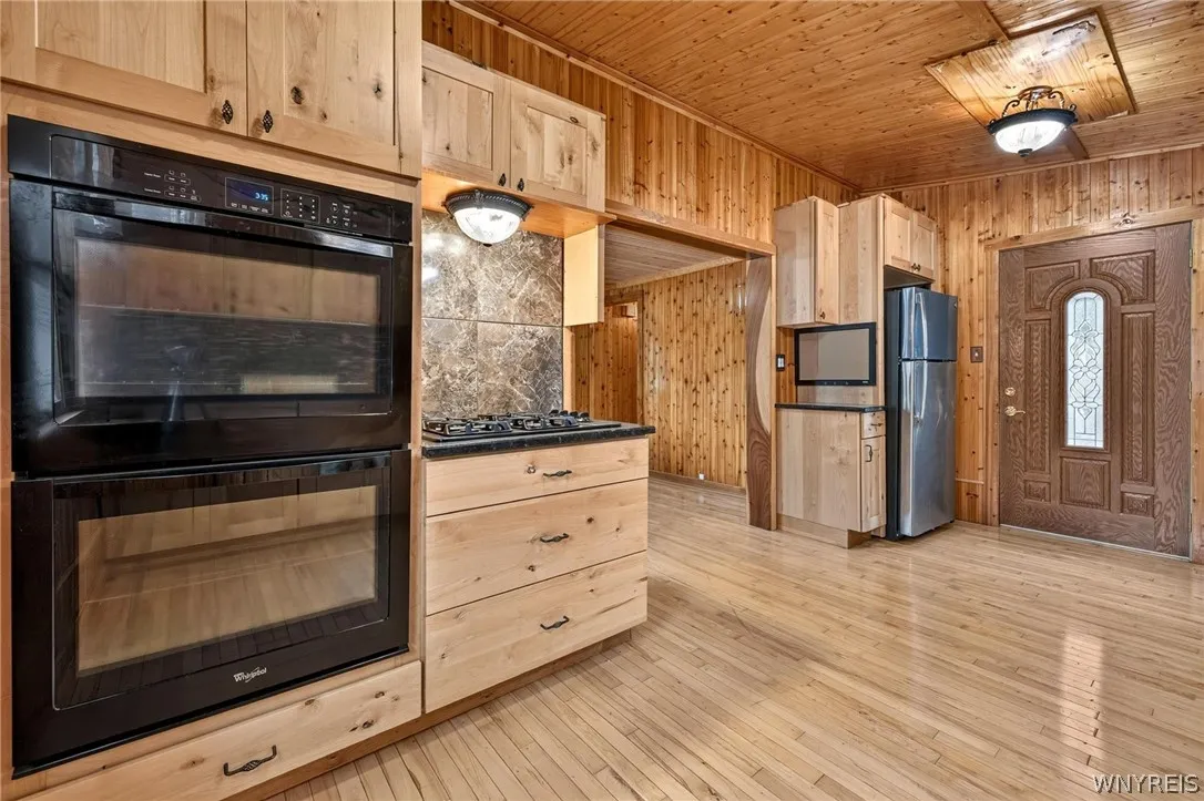 139-141 Hillside Avenue, Orchard Park, New York 14, Orchard Park, New York 14127, 5 Bedrooms Bedrooms, ,2 BathroomsBathrooms,Residential,For Sale,139-141 Hillside Avenue, Orchard Park, New York 14,0,B1696366