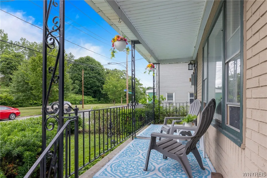 243 Mackinaw Street, Buffalo, New York 14204, Buffalo, New York 14204, 3 Bedrooms Bedrooms, 7 Rooms Rooms,1 BathroomBathrooms,Residential,For Sale,243 Mackinaw Street, Buffalo, New York 14204,0,B1696429