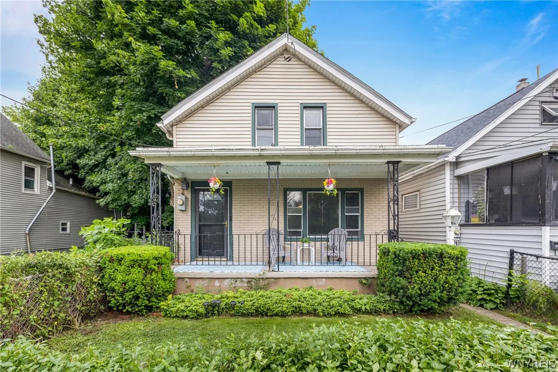 243 Mackinaw Street, Buffalo, New York 14204, Buffalo, New York 14204, 3 Bedrooms Bedrooms, 7 Rooms Rooms,1 BathroomBathrooms,Residential,For Sale,243 Mackinaw Street, Buffalo, New York 14204,0,B1696429