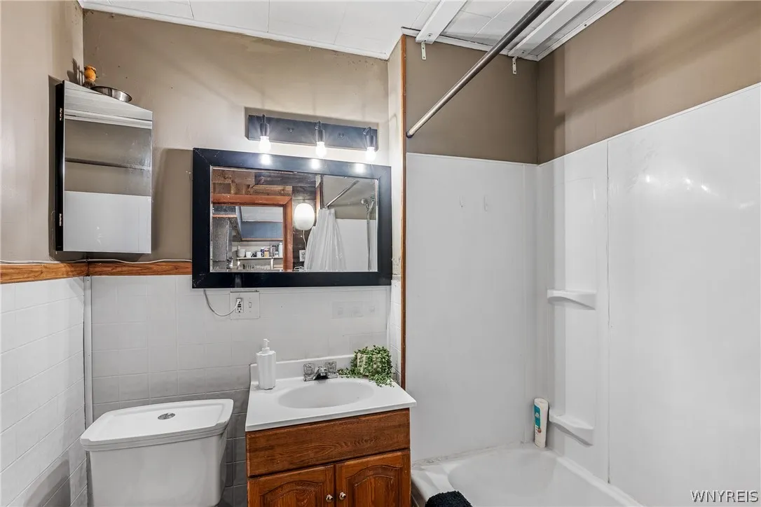 243 Mackinaw Street, Buffalo, New York 14204, Buffalo, New York 14204, 3 Bedrooms Bedrooms, 7 Rooms Rooms,1 BathroomBathrooms,Residential,For Sale,243 Mackinaw Street, Buffalo, New York 14204,0,B1696429