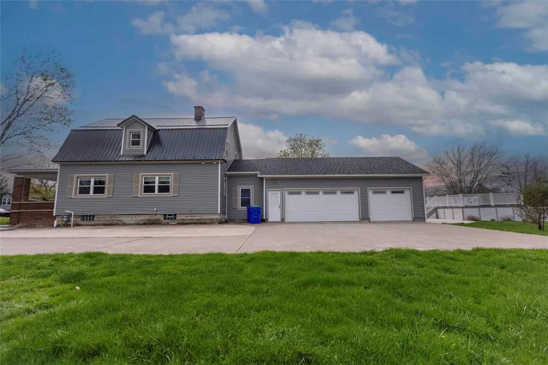6224 Versailles Rd, Hamburg, New York 14085, Hamburg, New York 14085, 4 Bedrooms Bedrooms, 7 Rooms Rooms,3 BathroomsBathrooms,Residential,For Sale,6224 Versailles Rd, Hamburg, New York 14085,0,R1697042