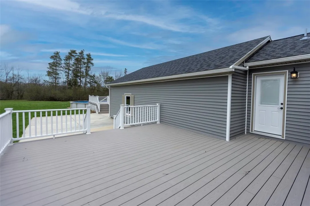 6224 Versailles Rd, Hamburg, New York 14085, Hamburg, New York 14085, 4 Bedrooms Bedrooms, 7 Rooms Rooms,3 BathroomsBathrooms,Residential,For Sale,6224 Versailles Rd, Hamburg, New York 14085,0,R1697042