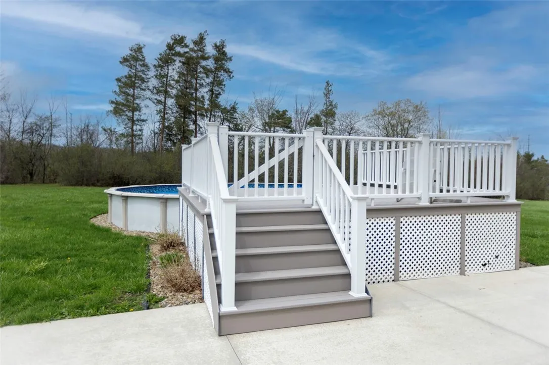 6224 Versailles Rd, Hamburg, New York 14085, Hamburg, New York 14085, 4 Bedrooms Bedrooms, 7 Rooms Rooms,3 BathroomsBathrooms,Residential,For Sale,6224 Versailles Rd, Hamburg, New York 14085,0,R1697042