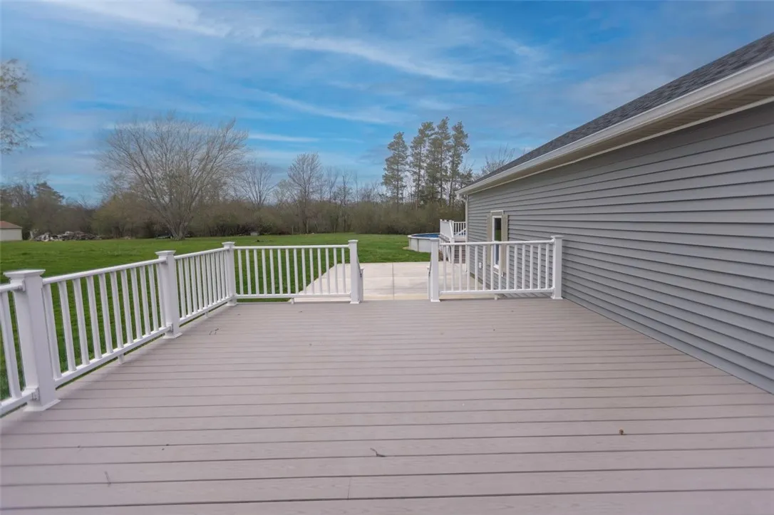6224 Versailles Rd, Hamburg, New York 14085, Hamburg, New York 14085, 4 Bedrooms Bedrooms, 7 Rooms Rooms,3 BathroomsBathrooms,Residential,For Sale,6224 Versailles Rd, Hamburg, New York 14085,0,R1697042