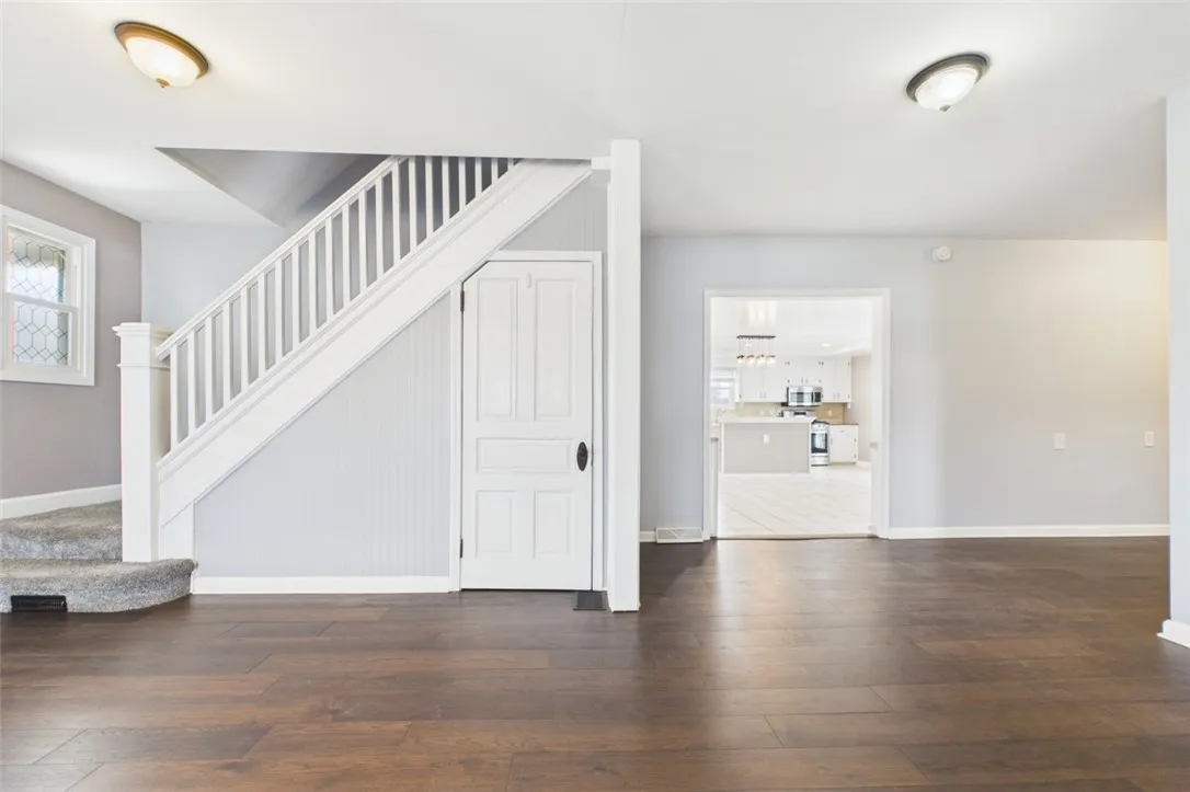 6224 Versailles Rd, Hamburg, New York 14085, Hamburg, New York 14085, 4 Bedrooms Bedrooms, 7 Rooms Rooms,3 BathroomsBathrooms,Residential,For Sale,6224 Versailles Rd, Hamburg, New York 14085,0,R1697042